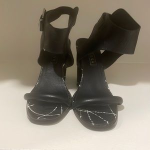 Solsana size 8
